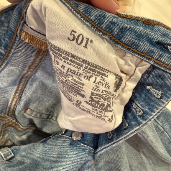 Levi’s Premium 501 Distressed Button-Fly Jeans – W26 L30 - Picture 4 of 4